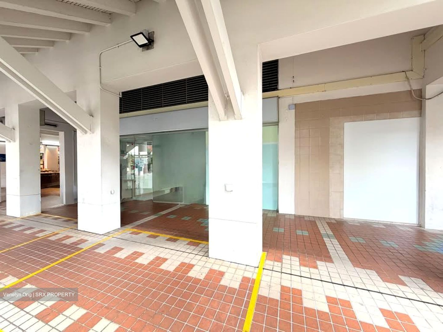 Bukit Batok Central (D23), Shop House #595644941